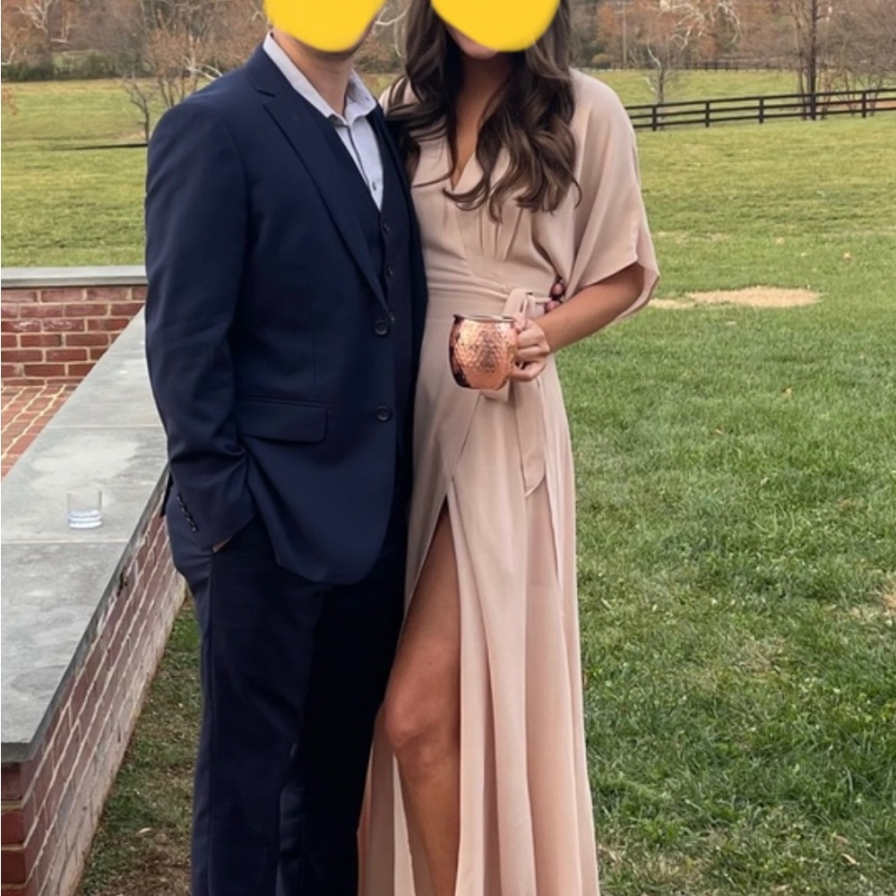 Reformation Winslow dress in champagne - Picture 4 of 5